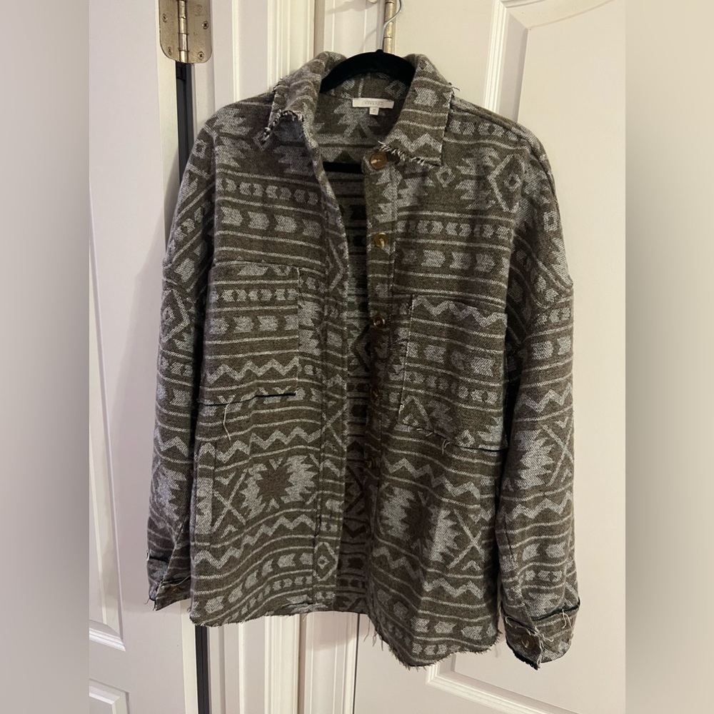 Veveret shacket